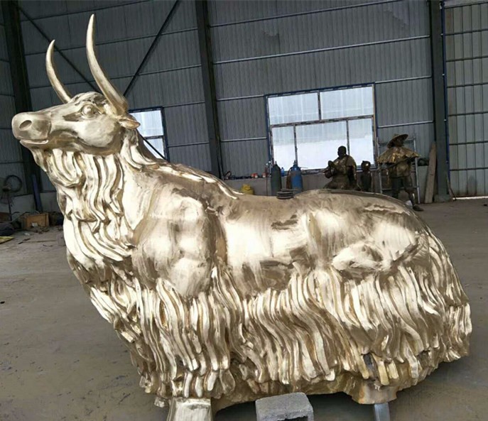 哈尔滨纯手工锻铜铸铜耗牛雕塑 抽象工艺品摆件直销