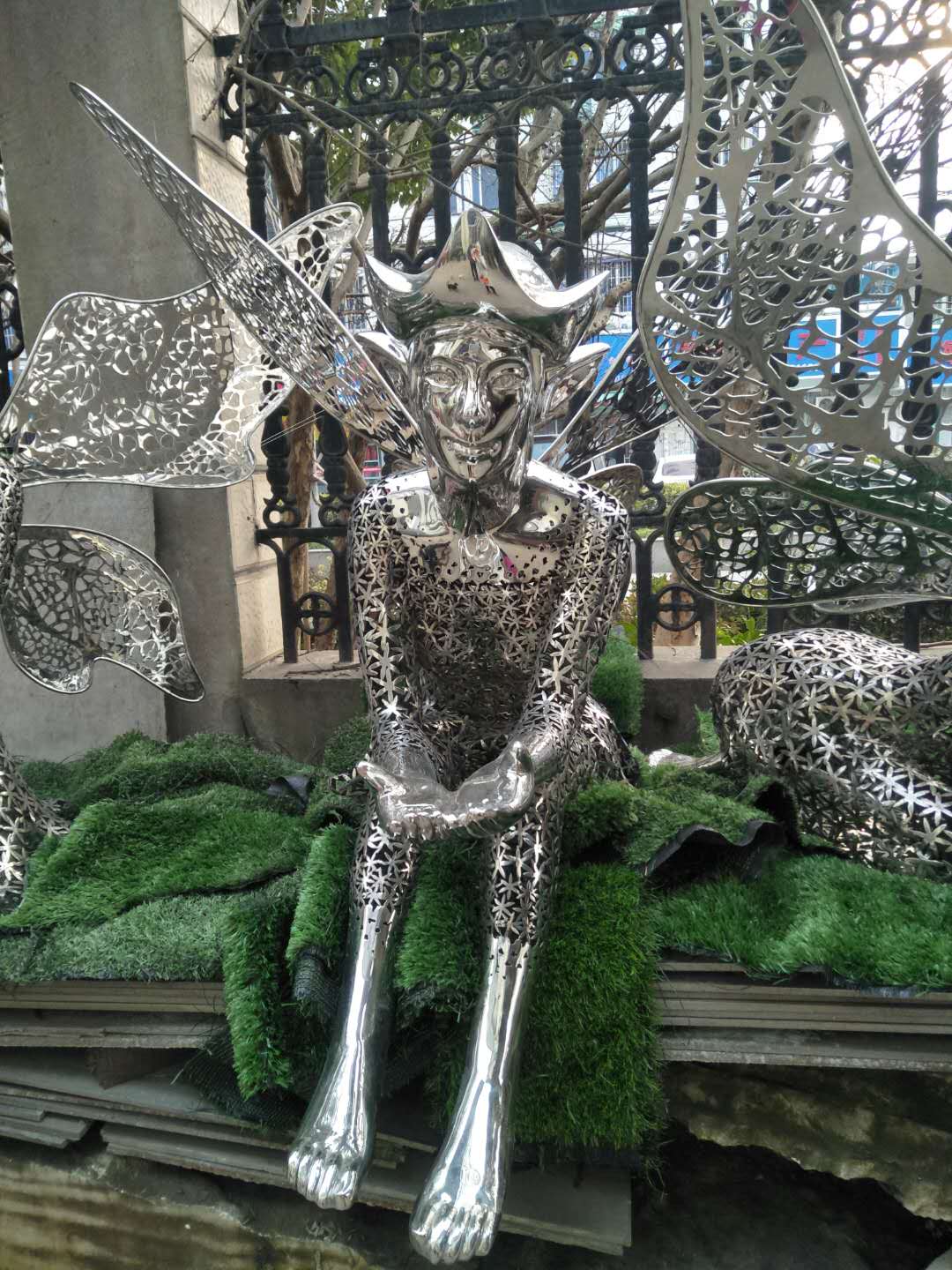 不锈钢人物雕塑 天使镂空人物雕塑园林