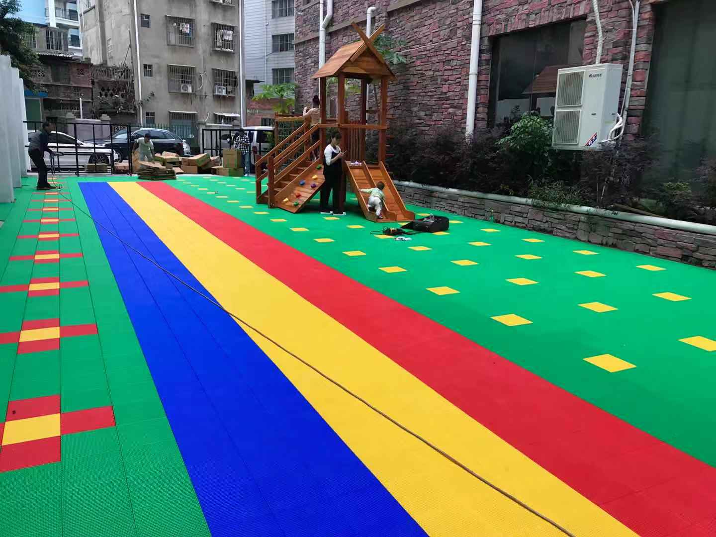 广西南宁悬浮地板厂家 南宁幼儿园悬浮地板地胶