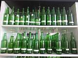 翠绿玻璃瓶，翠绿酒瓶，绿色玻璃瓶;