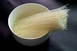 大型方便绵阳米粉生产基地可定制贴牌米粉调料可代加工;