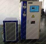 供應實驗室專用分體式冷水機;