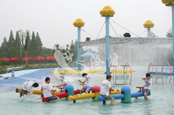 水上跷跷板 儿童乐园设备 广州水上乐园设备厂家直销