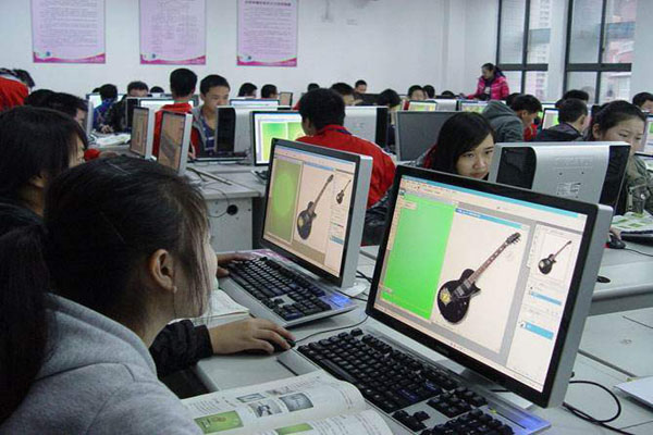 武汉市*轻工业学校计算机平面设计专业