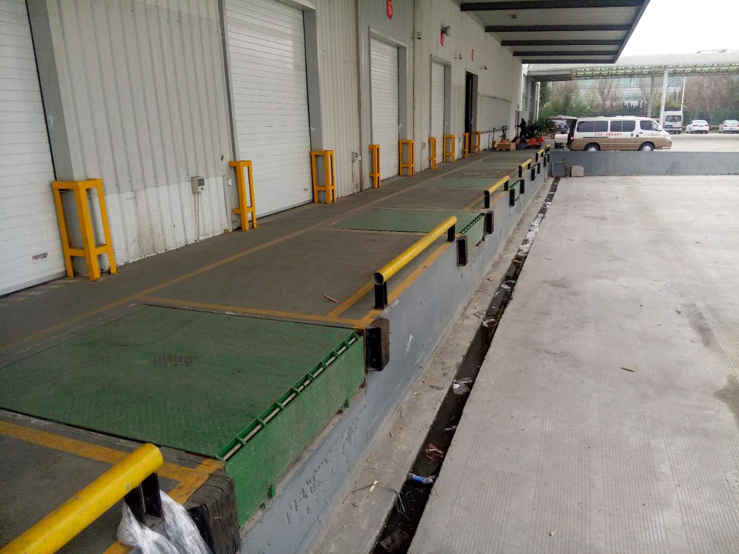上海物流设备 台边式液压卸货升降台维修安装销售