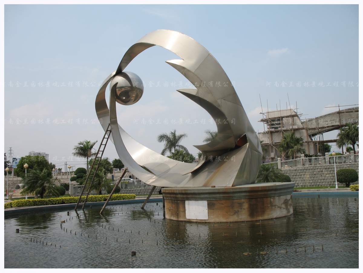 郑州不锈钢雕塑设计厂家（图）