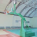 晋城体育器材手动式液压篮球架厂家;