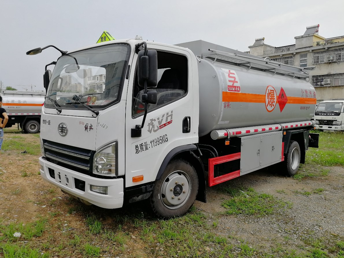 厂家直销东风解放5吨油罐车运油车加油车