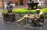 九江创意仿铜街头雕塑小品 摆地摊景观定制加工