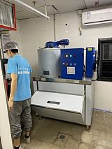 潍坊商用片冰机500公斤水产制冰机;