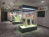 宁夏铝型材博物馆展柜厂家-四面玻璃博物馆独立高柜;