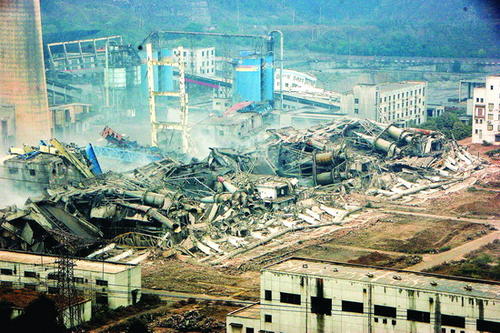镇江工厂拆除钢结构拆除广告牌物资回收
