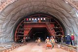 铁道桥梁隧道工程技术;