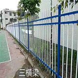 景区园区黑色1.5米三根梁围墙锌钢防护栏支持定制;