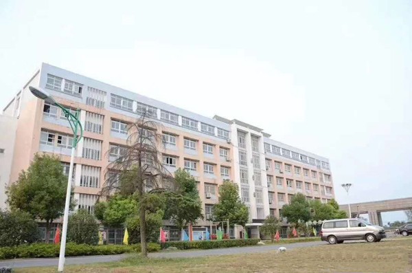潍坊市机械工业学校校园环境