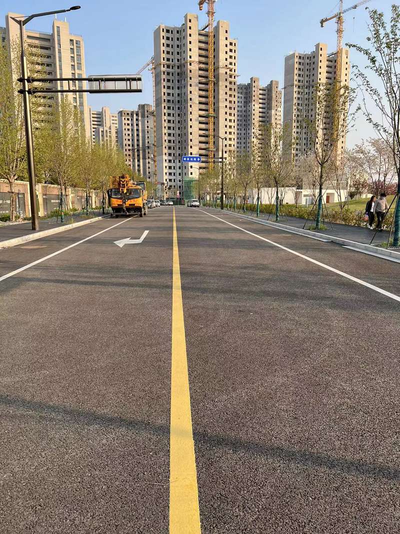 南京道路划线安全设施行业的出路在那里-目赏新闻