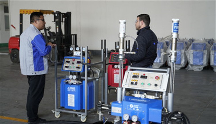 辽宁聚氨酯喷涂机 高压聚氨酯喷涂设备 聚氨酯生产设备厂家