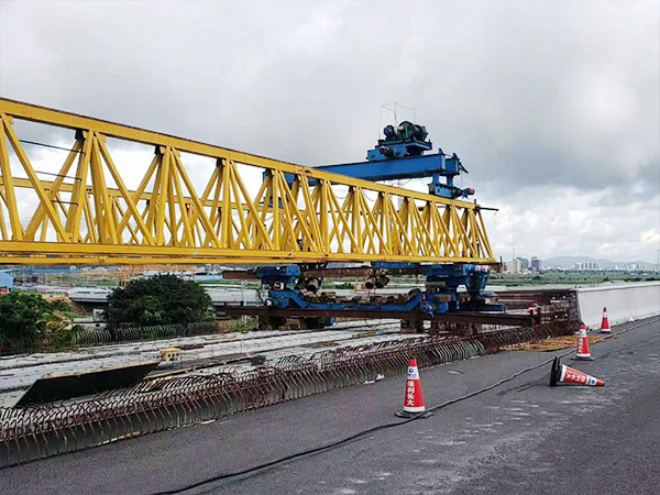 出租40米180吨贵州遵义架桥机箱梁架设