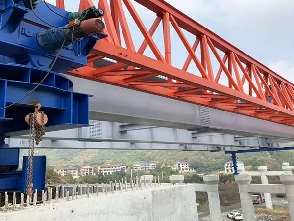 甘肃天水50米架桥机租赁公司按步骤拆卸出场