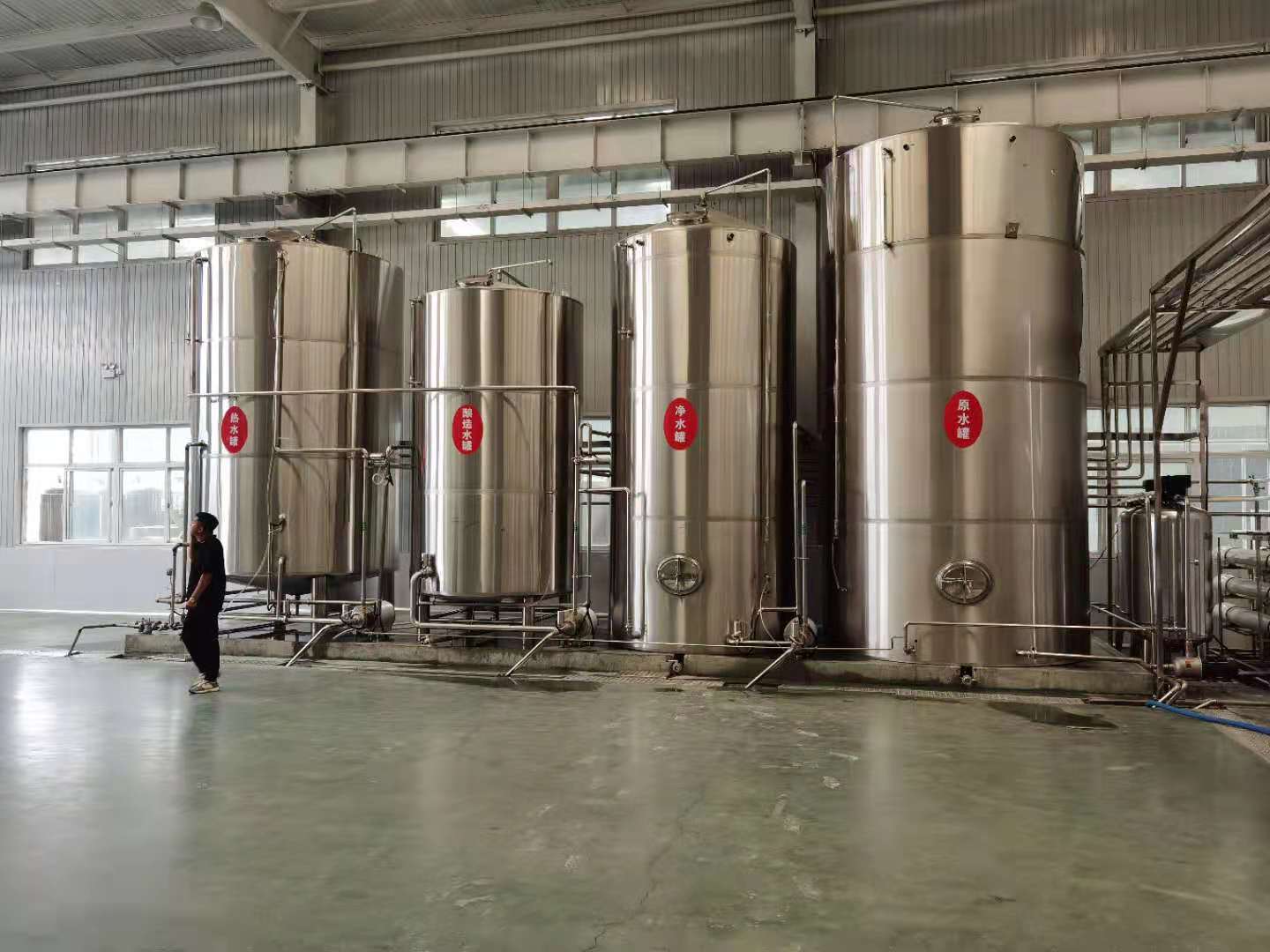 啤酒厂大型精酿啤酒设备 年产3万吨的啤酒设备 酿酒设备