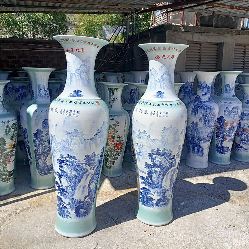 杭州供电公司乔迁之喜定做1.6米手绘青瓷雕刻幽谷听泉观音瓶.jpg