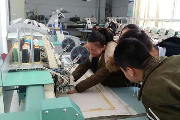 云南省电力学校服装制作与生产管理专业简介
