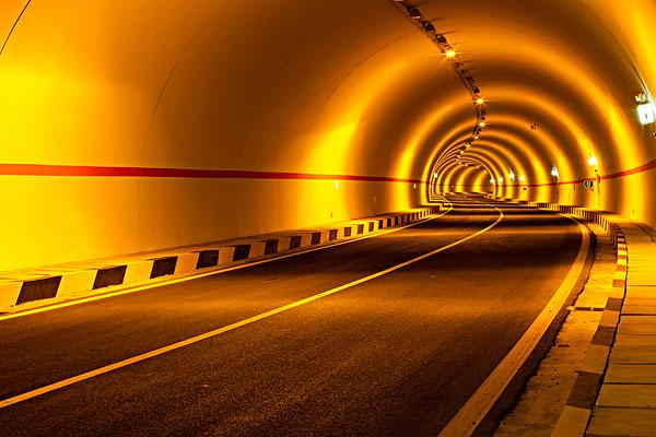 高速公路隧道监控系统如何选择合适的工业交换机？