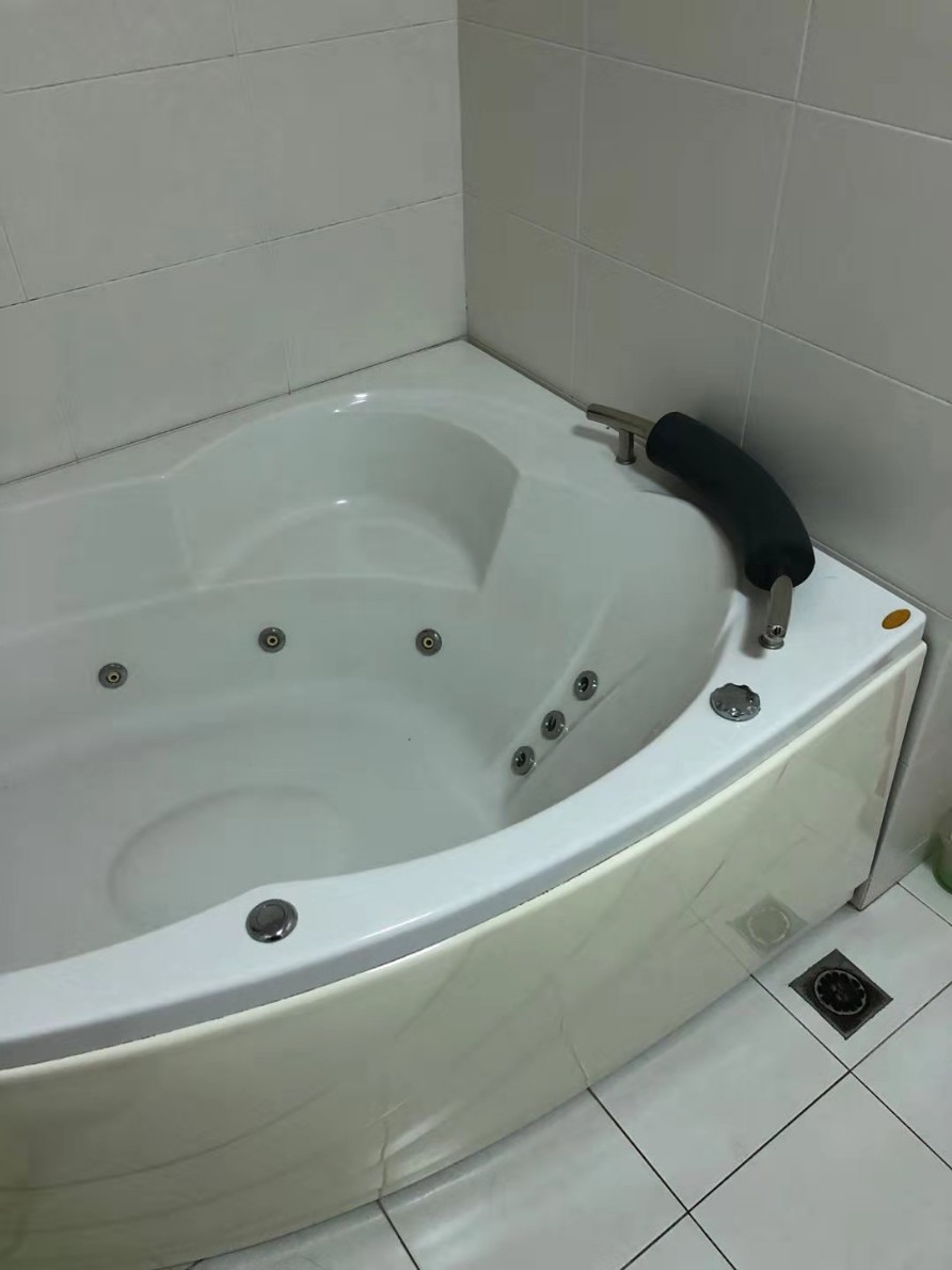 上海长宁区卡德维浴缸维修 浴缸漏水维修