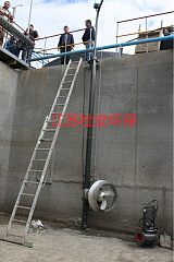 QJB4/12-620/3-480S潜水搅拌机带起吊装置 可360度转向;