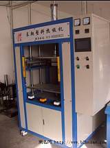 天津汽車膨脹水箱焊接機(jī)，汽車膨脹水箱焊接機(jī);