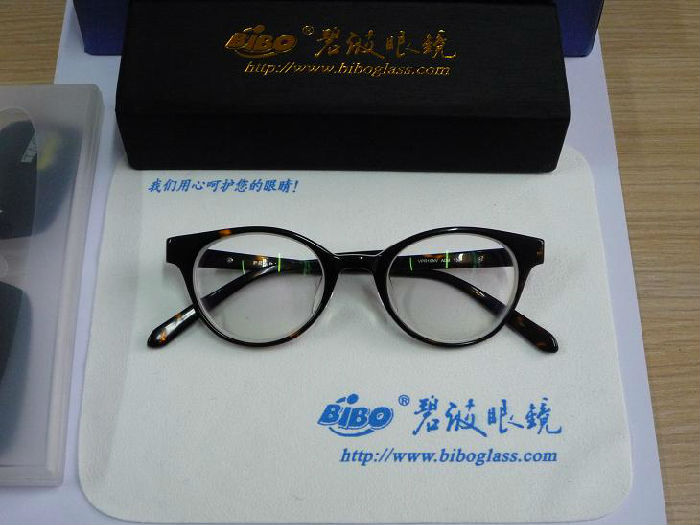 超薄高度近视眼镜（-1750）
