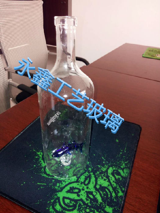 直管形玻璃工艺酒瓶内置精美龙造型玻璃酒瓶高档大气内饰海豚瓶
