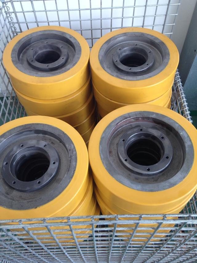 湖北武汉聚氨酯滚轮专业生产加工和滚轮包胶挂胶厂家