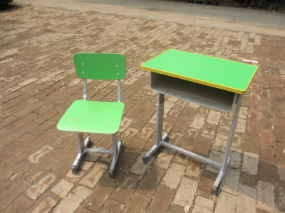 可升降学习课桌椅钢木优质课桌凳HX-K002
