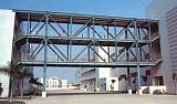 鋼結構別墅、鋼結構天橋、鋼結構車棚、鋼結構活動板房;
