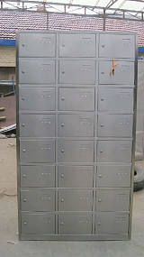 供应不锈钢更衣柜、6门、9门、12门、24门、平顶、斜顶;