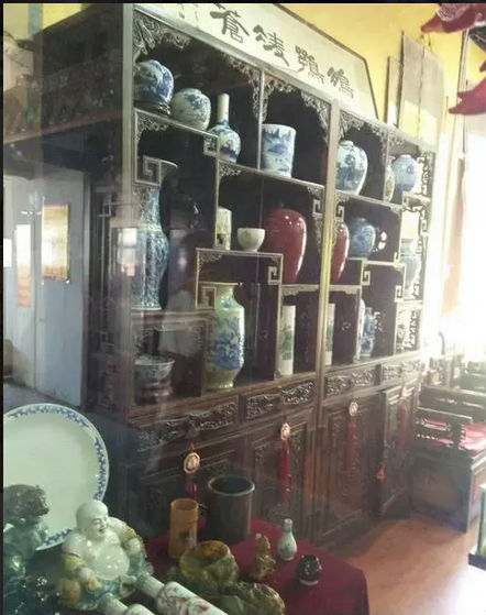 上海收购民国瓷器-上海解放时期老式衣服回收-民国物品回收 
