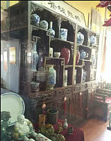 上海收购民国瓷器-上海解放时期老式衣服回收-民国物品回收 ;