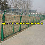 绿色框架护栏网 优质公路护栏网 园林护栏网;