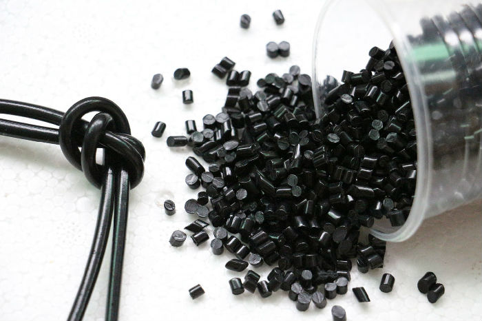 厂家直销软质pvc颗粒 黑色插头料 再生pvc注塑塑料颗粒