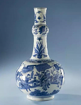 中世纪国际拍卖有限公司鉴赏“玉壶春瓶”， 深得文人们的喜爱;