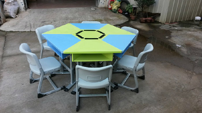中小学生彩色梯形组合课桌椅六边形拼接学习桌